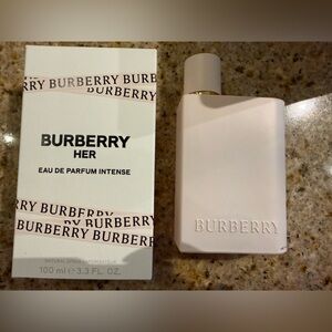 Burberry Her Intense